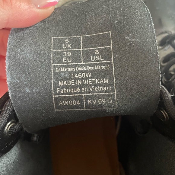 PATENT LEATHER DOC MARTENS 🖤📞♠️ - Picture 3 of 8